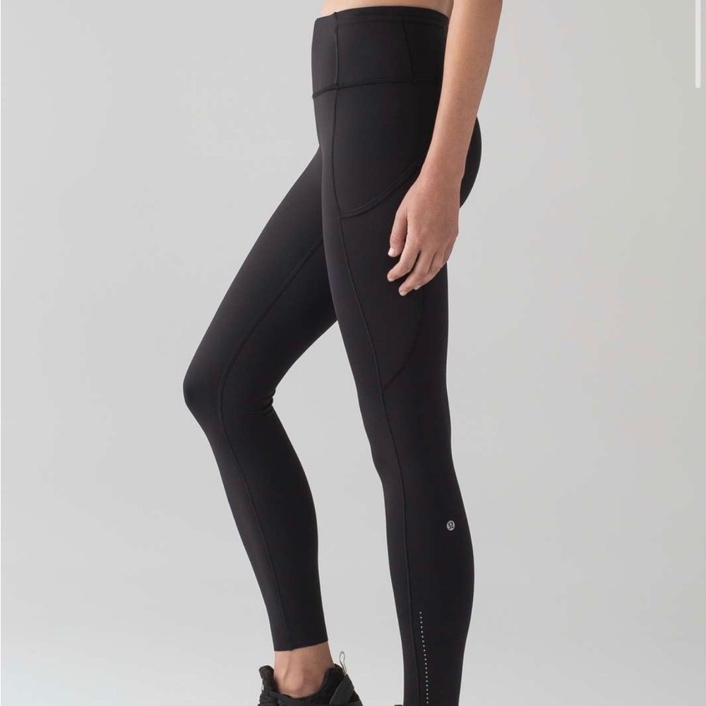 Lululemon black fast and free sz8 25”